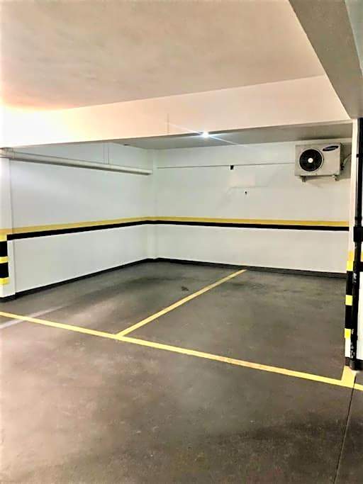 3 suítes grandes, 4 garagens, Vista mar, ótima localização a 2 minutos do mar em Meia Praia - Itapema