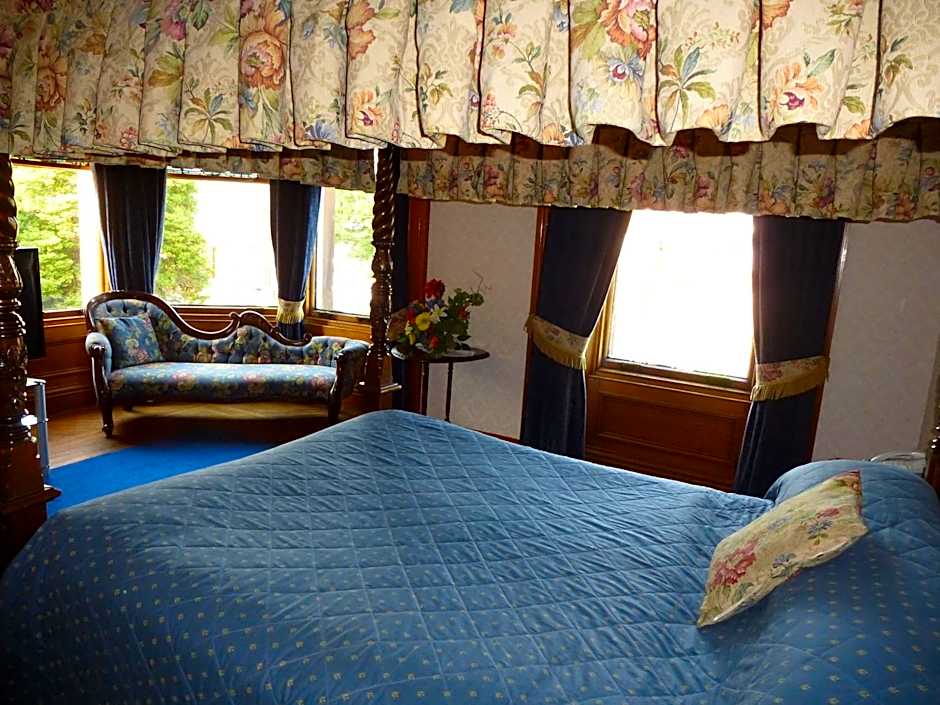 Somerton House Hotel