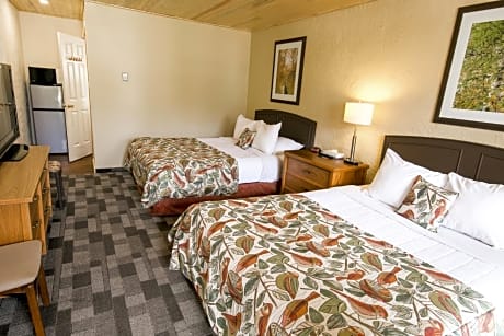 Standard Two Queen Room - Upper Level - Not Pet Friendly