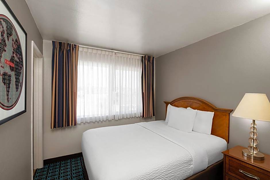 Ramada Bayside Inn & Suites Eureka