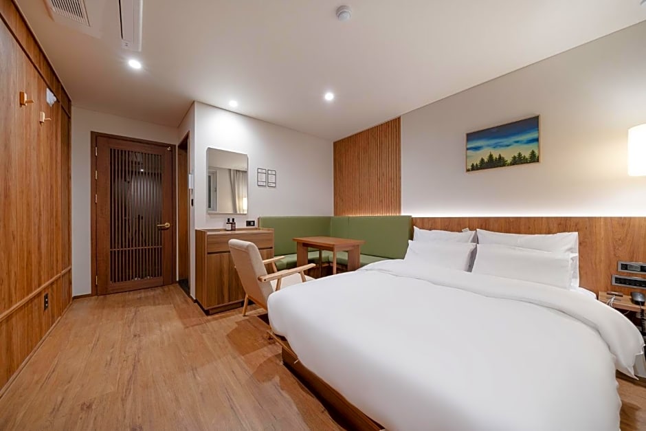 Simjak Hotel by Aank