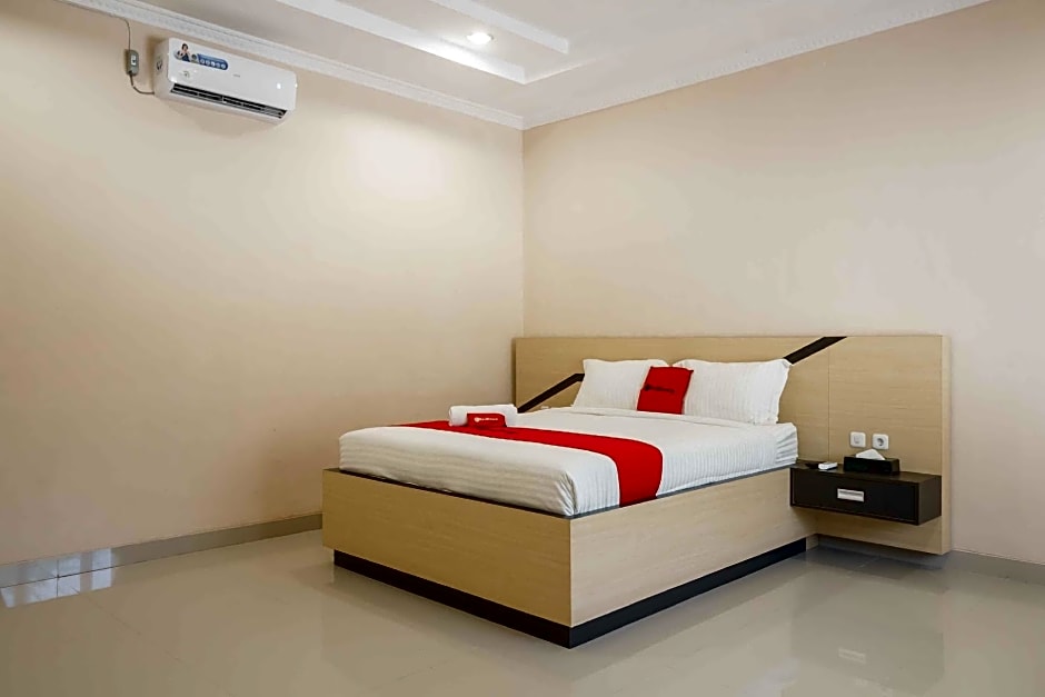 RedDoorz @ Hotel Copacobana Bengkulu