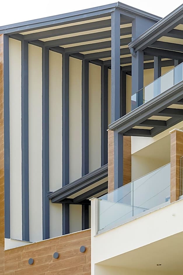 Costa De Luxe Suites