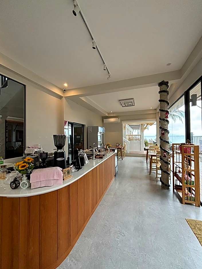 Rin Bay View Bungalow & Restaurant