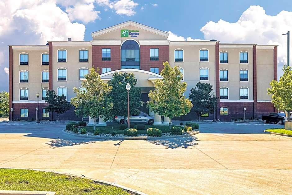 Holiday Inn Express Hotel & Suites Ennis By IHG