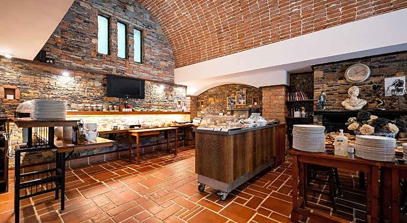 El Vino Hotel Suites