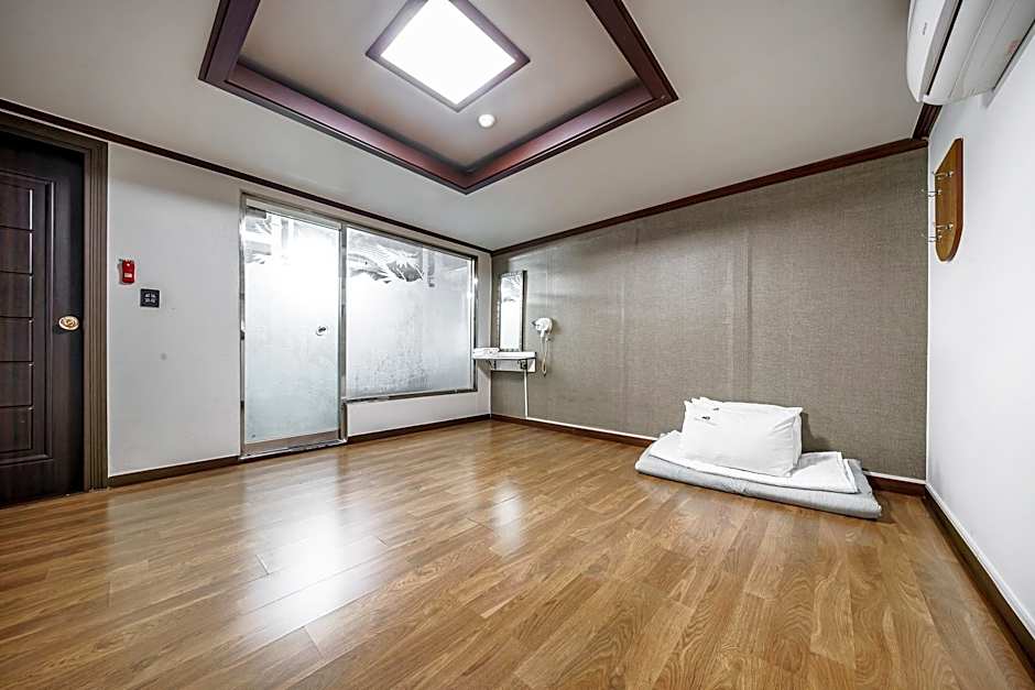 Buantreehotel Blackhouse