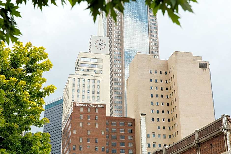Hampton Inn & Suites Dallas / Downtown