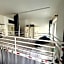 70's Hostel