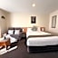 Tudor Lodge Motel