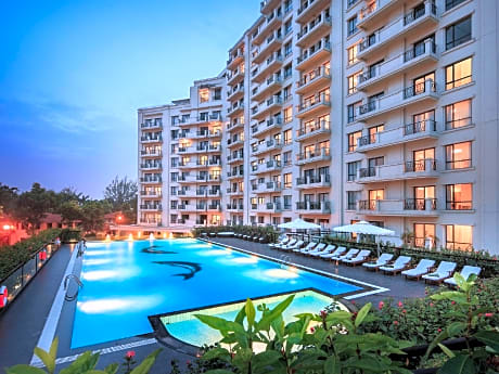 Elegant Suites Westlake