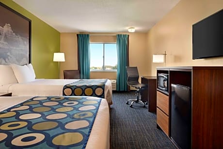 Queen Room with Two Queen Beds - Non-Smoking