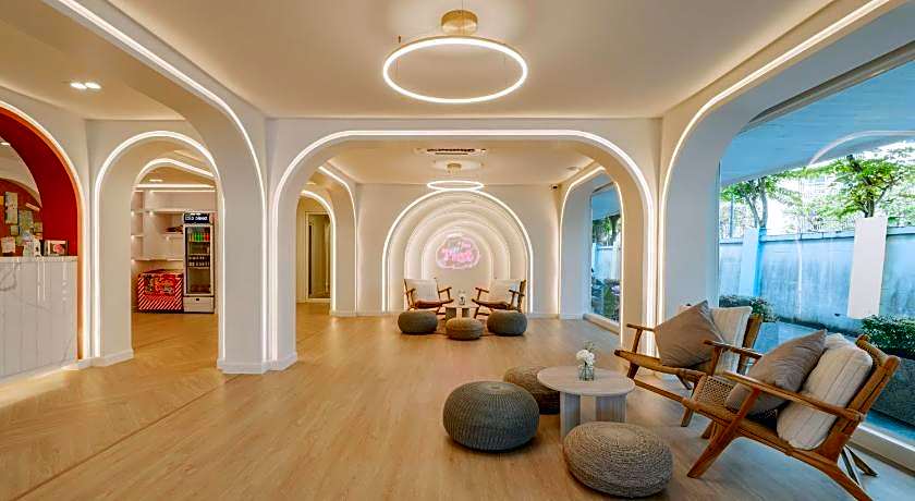 The Tint at Phuket Town Hotel