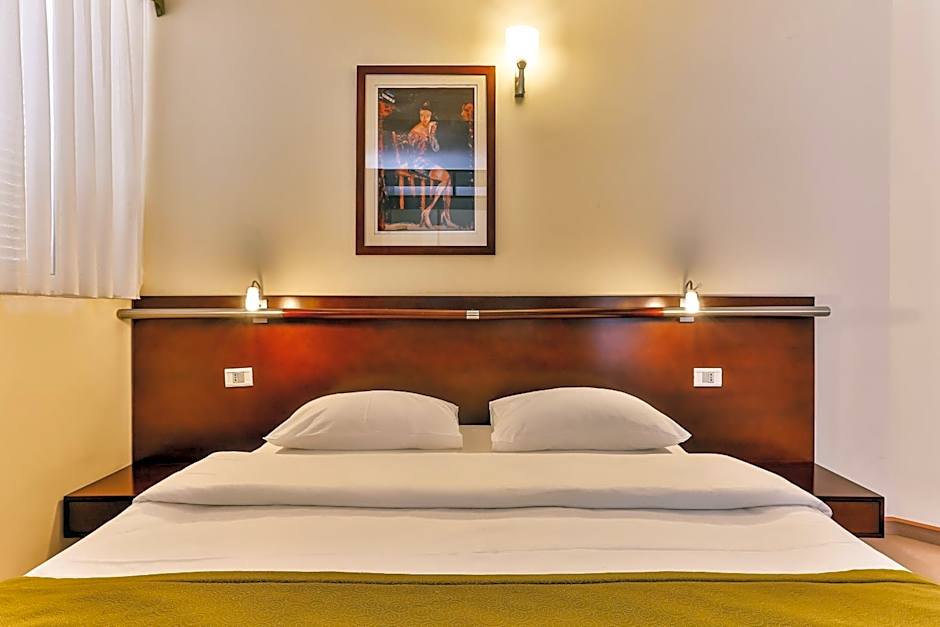 Hotel Max Prestige