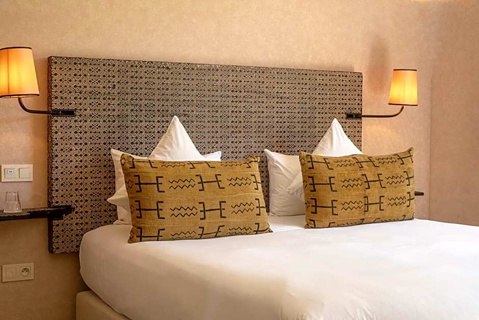 Oasis lodges