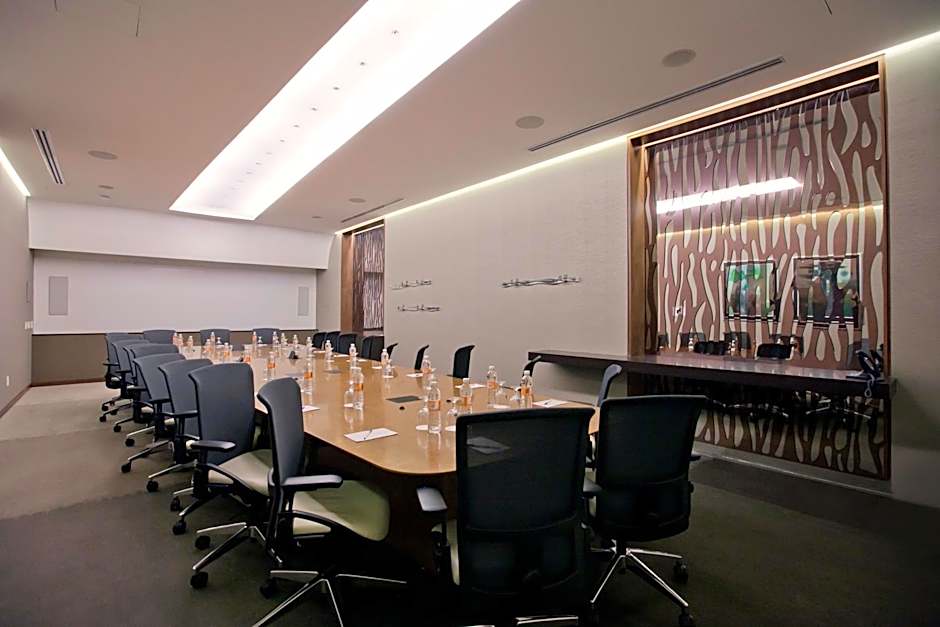 HS HOTSSON Hotel Leon