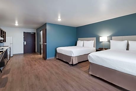 Queen Room with Two Queen Beds - Accessible/Non-Smoking