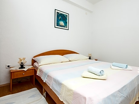 Standard One-Bedroom Apartment with Balcony