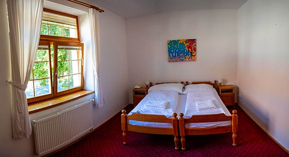 Grandhotel Sluchátko - EX Zámecký hotel