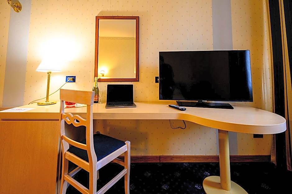 Hotel Torre Di Pratolungo