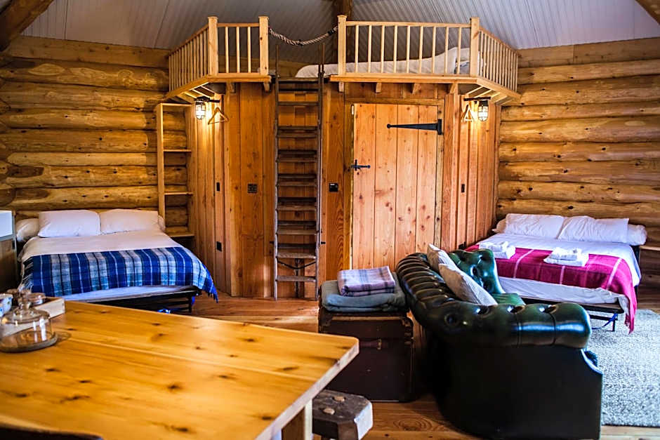 Coed y Marchog Woodland Retreat