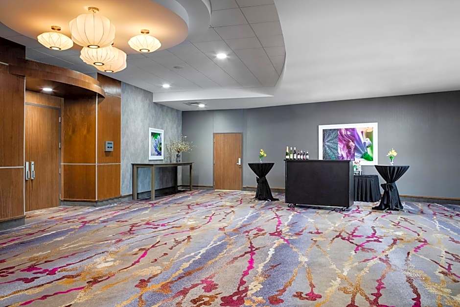 Courtyard by Marriott Omaha Bellevue at Beardmore Event Center