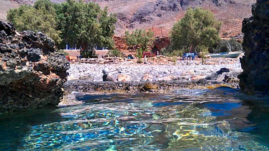 Georgoshouse Lykos beach Sfakia
