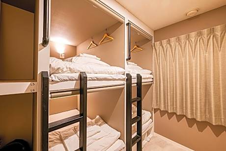 Quadruple Room with Shared Bathroom