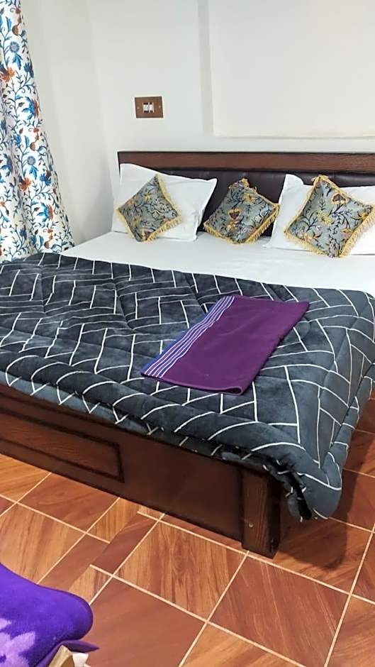 Gudoo Paying Guest House