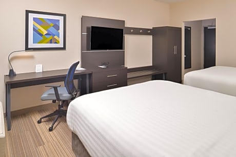 Standard Queen Room with Two Queen Beds - Communications Accessible