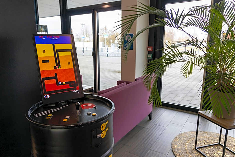 CAMPANILE BELFORT MONTBELIARD Gare La Jonxion