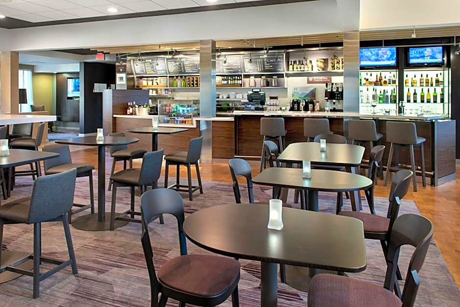 Courtyard by Marriott Mt. Laurel Cherry Hill