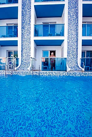 Pool view room