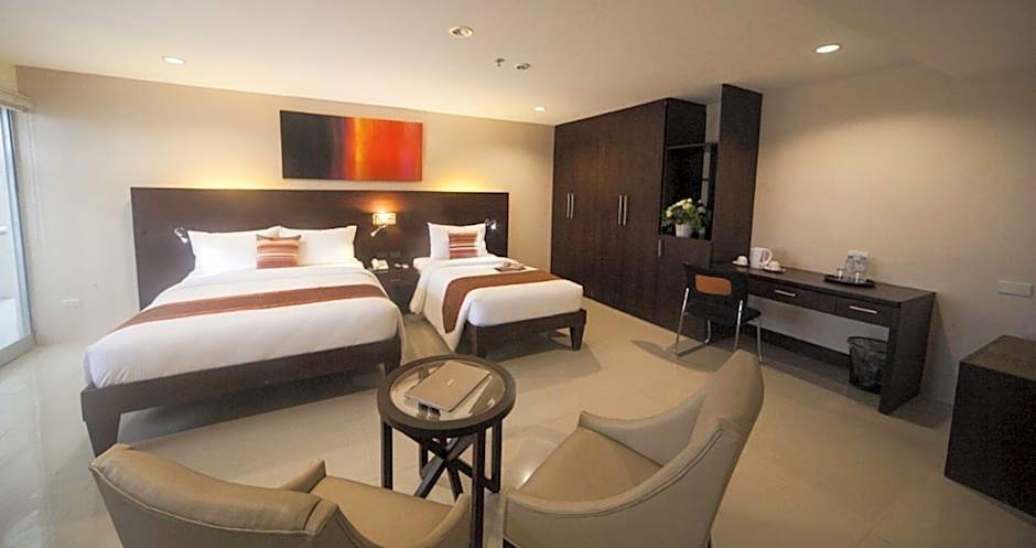 NS Royal Hotel