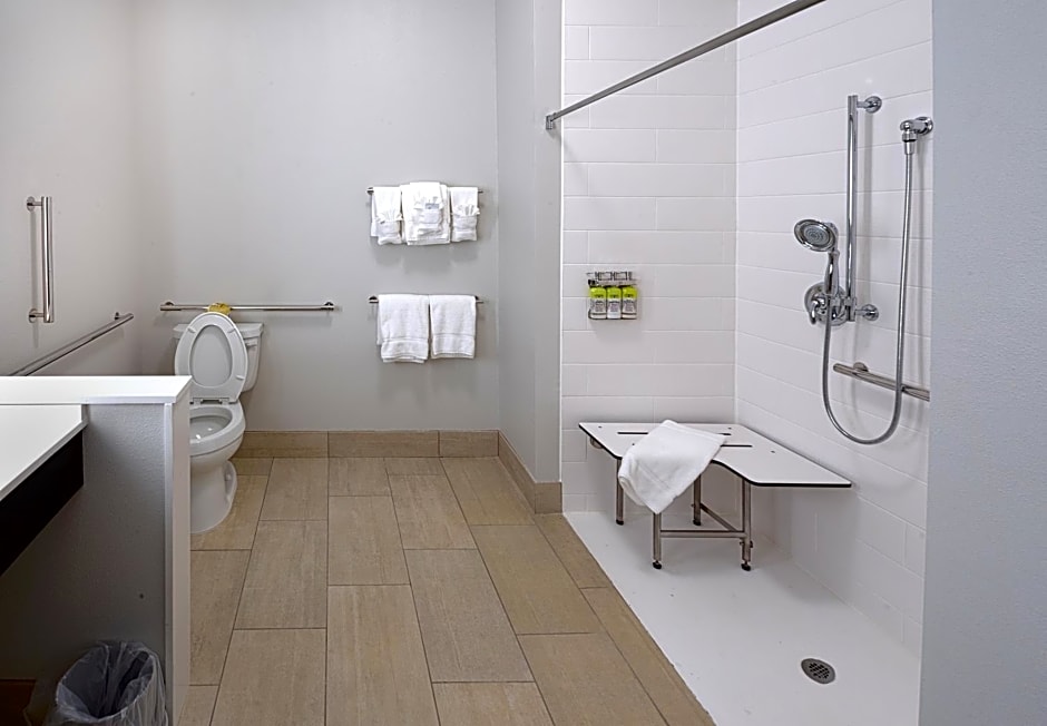 Holiday Inn Express and Suites Wentzville St Louis West By IHG