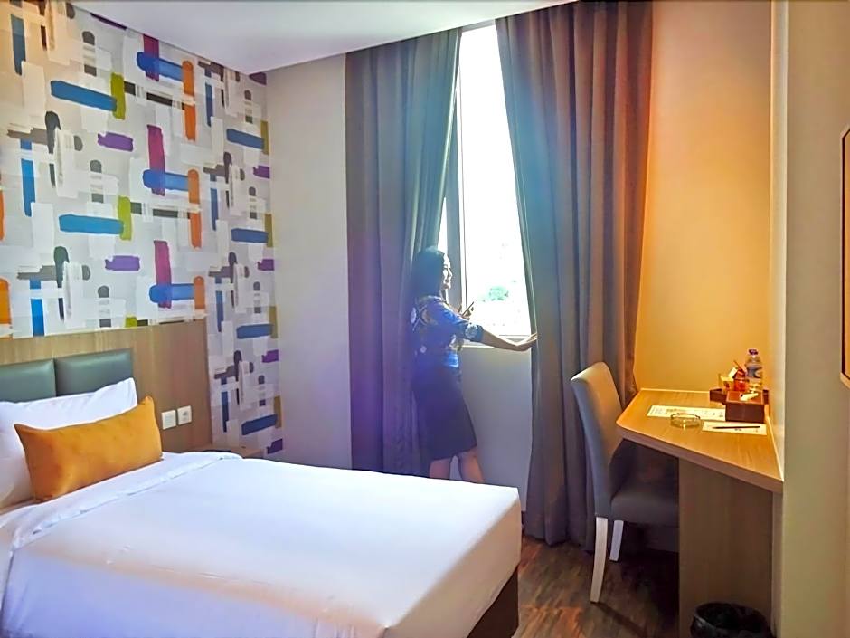 Hotel 88 ITC Fatmawati Jakarta