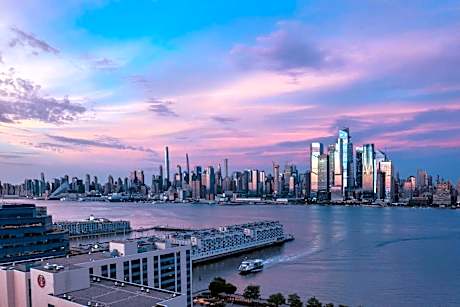 Sheraton Lincoln Harbor Hotel