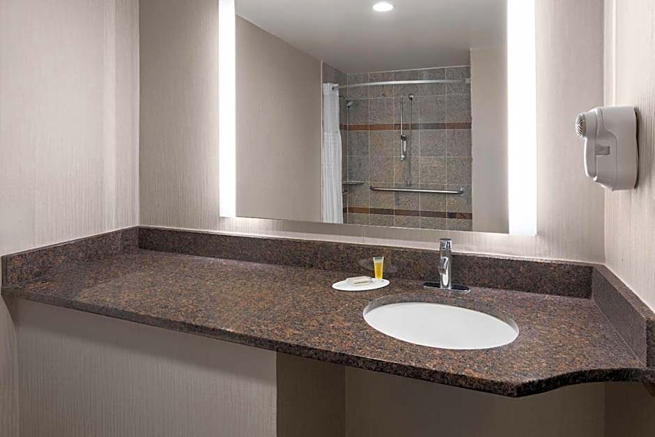 Days Inn by Wyndham Lanham Washington DC