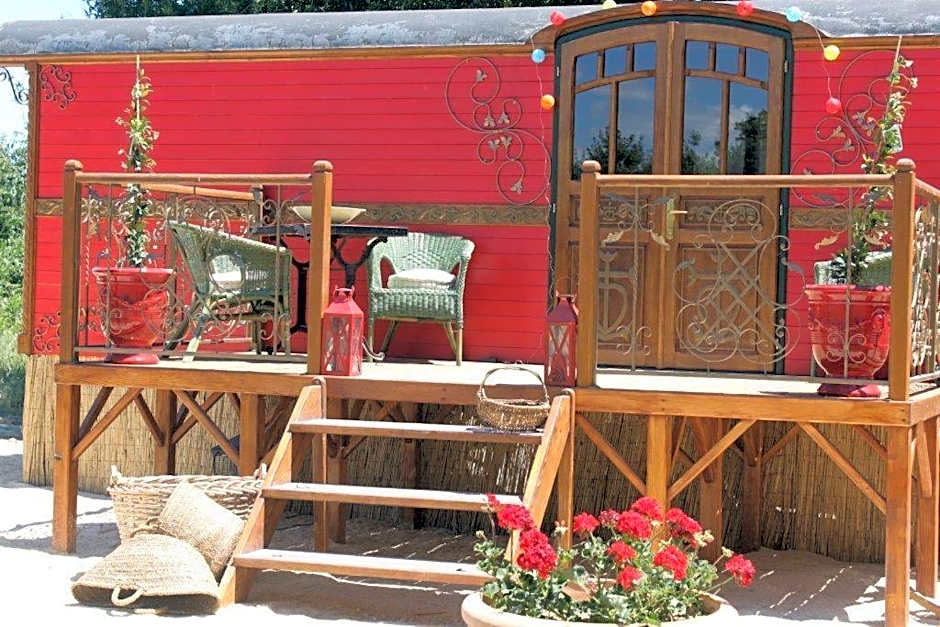 La roulotte "Les Saintes"