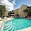 Stroll to Siesta Beach from Serene Condo + (bikes)