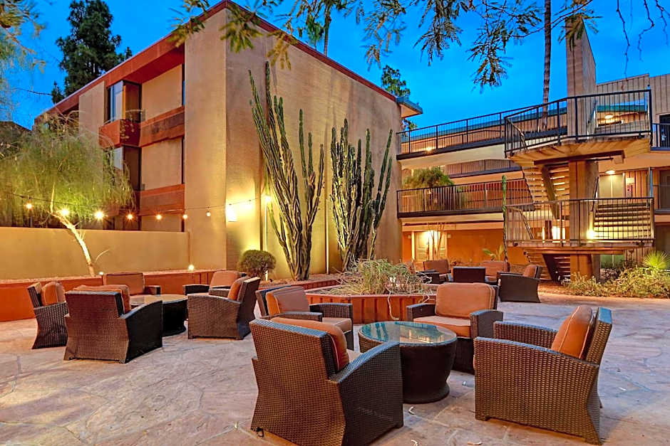 DoubleTree By Hilton Phoenix- Tempe