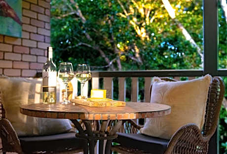 Queen Room with Garden View