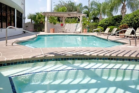 Holiday Inn Express Hotel & Suites Mission-McAllen Area By IHG