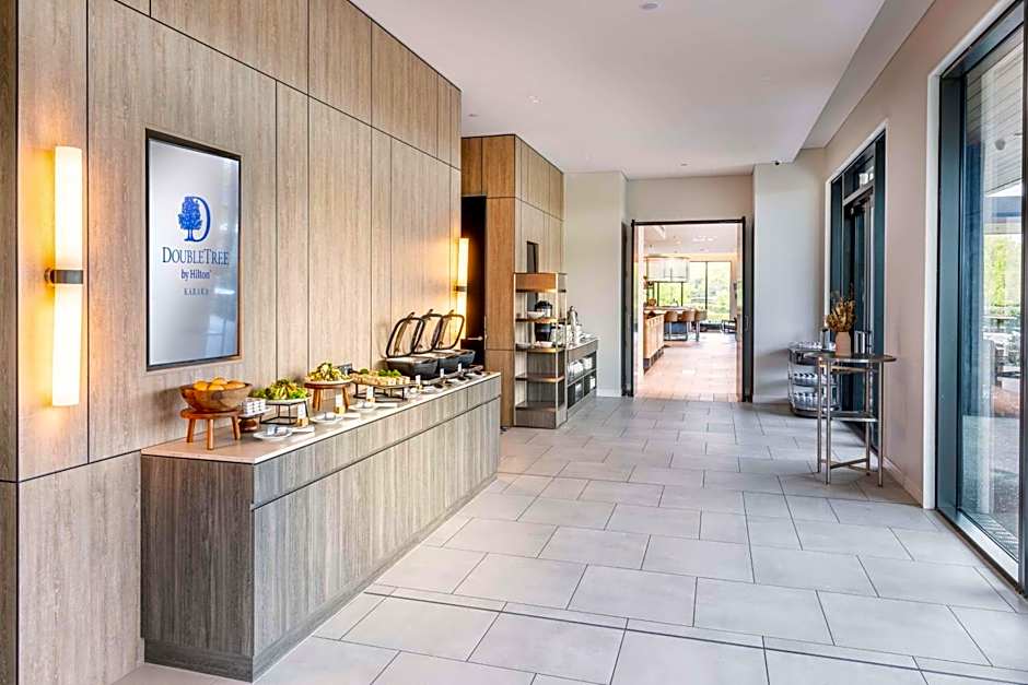 DoubleTree by Hilton Karaka