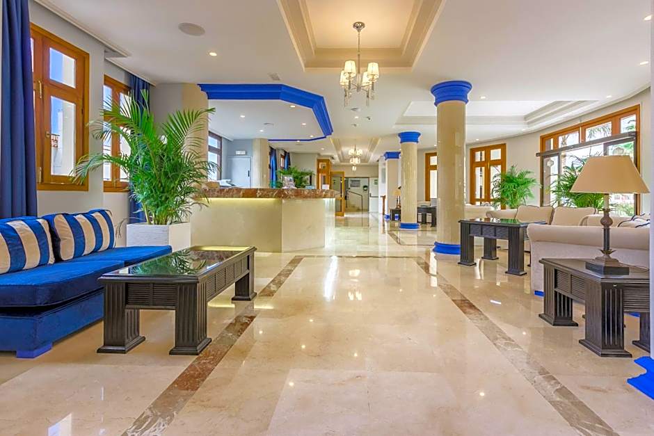 Klayman Olivina Aparthotel