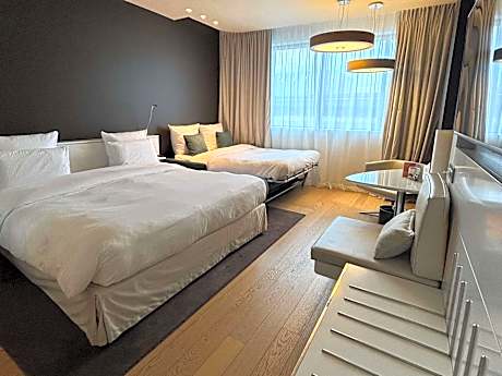 Friends & Family room with City view
