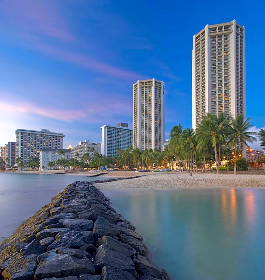 Hyatt Regency Waikiki Beach Resort & Spa