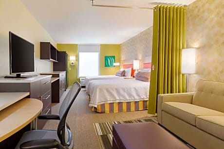 2 Queen Accessible Bathtub Studio Nonsmoking