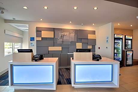 Holiday Inn Express & Suites Fond Du Lac By IHG