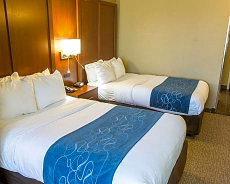 Double Suite with Two Double Beds - Non-Smoking